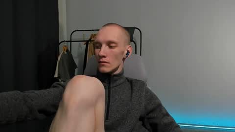 Danny online show from December 8, 11:03 am