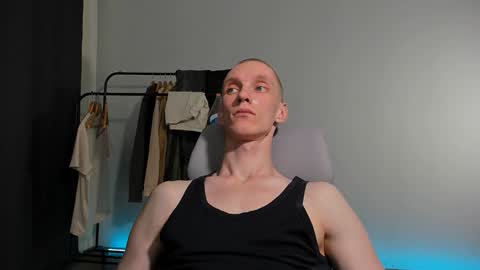 Danny online show from December 13, 6:53 am