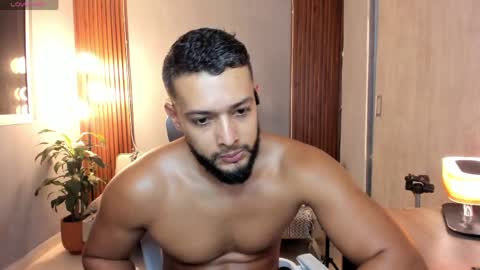 Calix  Independient model Insta and twt Calixsnake online show from May 29, 1:04 am