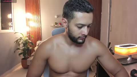 Calix  Independient model Insta and twt Calixsnake online show from July 1, 1:39 am