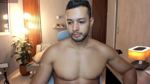 Calix  Independient model Insta and twt Calixsnake online show from June 3, 7:19 pm