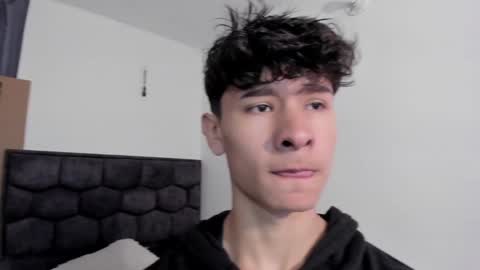 Noah online show from January 3, 12:52 pm