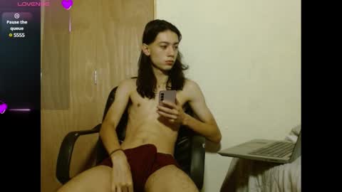 Snapshot of jabravobe chatting on January 15, 1:52 pm Andrs online show from January 15, 1:52 pm
