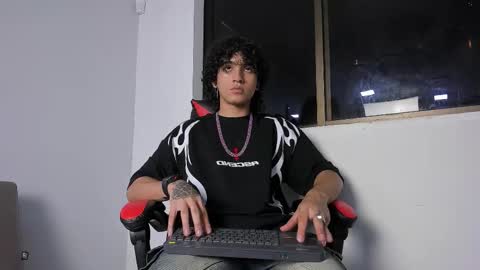 Jackes Taylor online show from December 1, 4:48 am