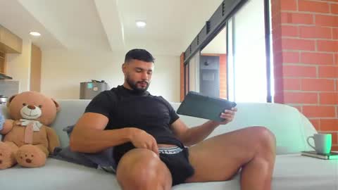 Jackson Wayne online show from April 15, 1:44 pm