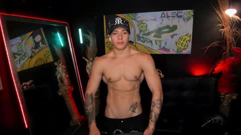 Snapshot of jacob_james01 chatting on March 7, 9:27 pm JACOB JAMES online show from March 7, 9:27 pm