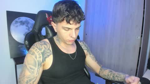 jacobb116 online show from November 22, 1:27 am