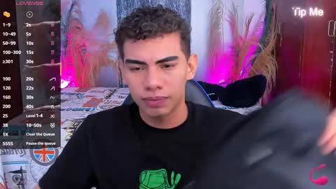 javi15  online show from December 17, 5:47 am