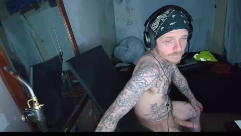 showingitoff online show from April 14, 6:24 am