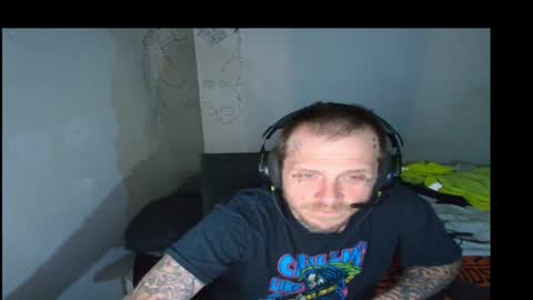 showingitoff online show from March 2, 6:14 am