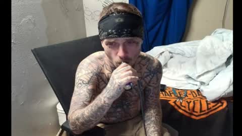 showingitoff online show from February 18, 7:06 am