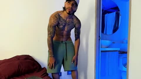 Santiago online show from February 9, 1:45 am