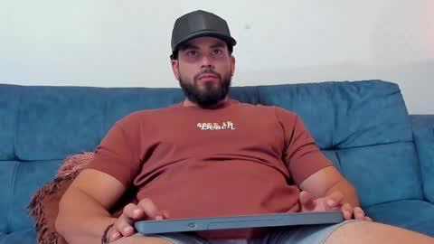 Snapshot of jakeskye chatting on January 17, 9:43 pm JakeSkye online show from January 17, 9:43 pm