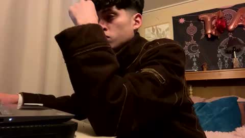 james2002og online show from September 27, 3:48 am