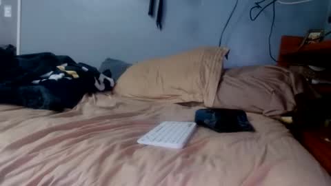 what you in too online show from April 7, 6:41 pm