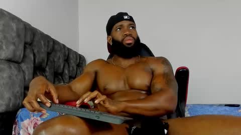 Snapshot of james_bbcmuscle chatting on September 20, 3:28 am James BBC online show from September 20, 3:28 am