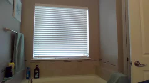 jamesmckendree online show from February 1, 9:08 pm