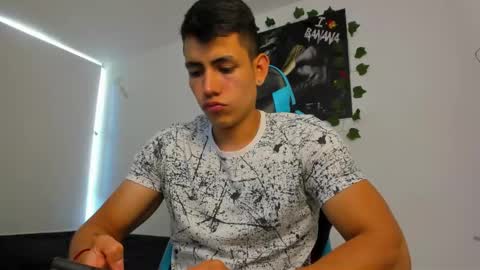 Jamess hott online show from January 13, 1:06 pm