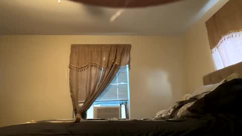 jamielove1975 online show from April 25, 11:02 pm