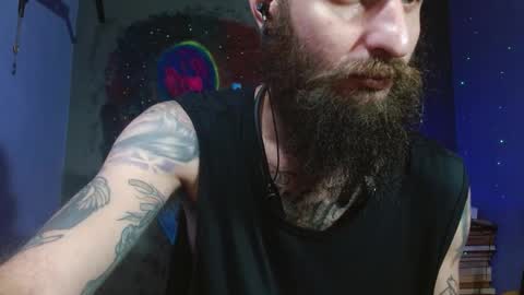 Snapshot of jammes_owen chatting on January 4, 1:52 am Jammes. online show from January 4, 1:52 am