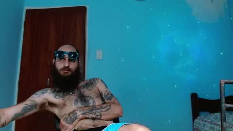 Snapshot of jammes_owen chatting on March 8, 3:33 pm Jammes. online show from March 8, 3:33 pm