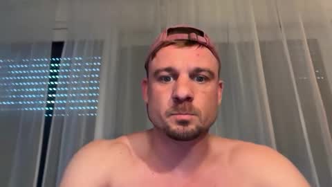 RoJan online show from March 31, 3:03 pm