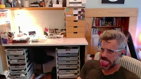 Snapshot of jareth_returns chatting on September 16, 9:37 pm jareth_returns online show from September 16, 9:37 pm