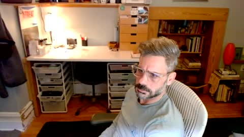 Snapshot of jareth_returns chatting on January 30, 2:38 am jareth_returns online show from January 30, 2:38 am