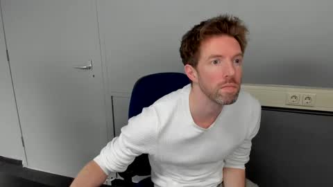 Snapshot of jasonberg29 chatting on February 20, 12:25 pm Jason online show from February 20, 12:25 pm