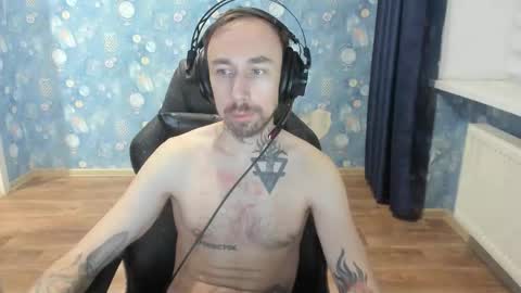 jasonwaker online show from November 18, 9:28 pm