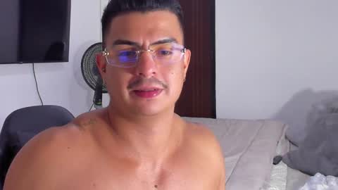 JBrooksXx online show from January 16, 5:21 am