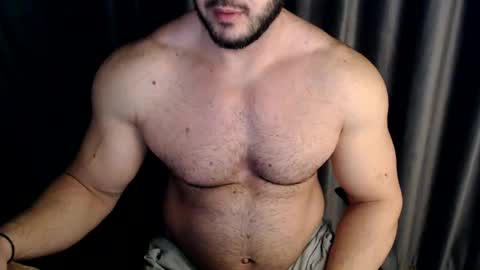 Snapshot of jasphermscl chatting on January 12, 4:42 am JaspherMscl online show from January 12, 4:42 am