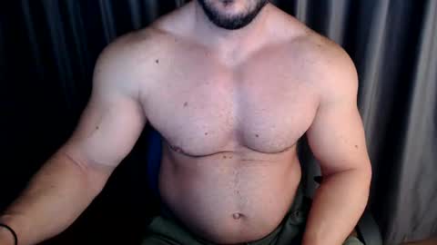Snapshot of jasphermscl chatting on December 3, 2:12 am JaspherMscl online show from December 3, 2:12 am