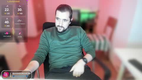Snapshot of javierduro24 chatting on December 6, 1:00 pm javierduro24 online show from December 6, 1:00 pm