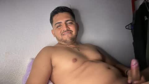 javiermichi online show from December 18, 7:04 am