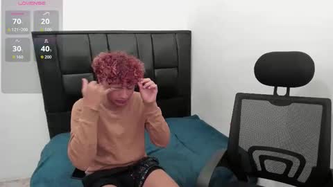 javieryalejandro online show from February 23, 8:43 pm