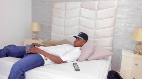 jax black online show from October 25, 7:59 pm