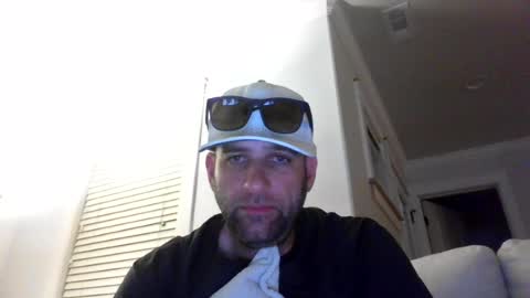 jaybee8112 online show from July 13, 7:32 am
