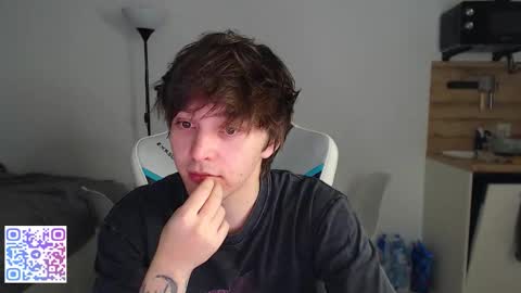 Jayce online show from October 3, 8:25 pm