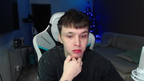 Jayce online show from December 31, 9:06 pm