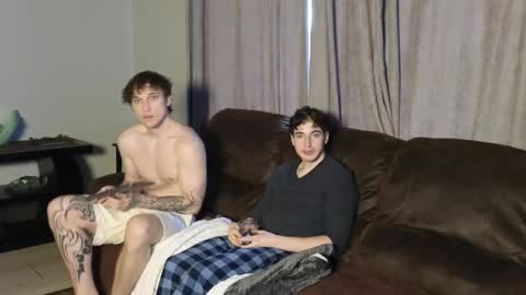 Snapshot of jaycex_69 chatting on March 3, 7:28 am THE HOUSE online show from March 3, 7:28 am