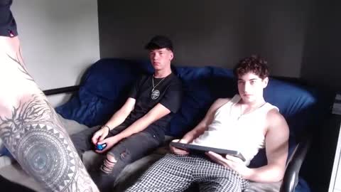 Snapshot of jaycex_69 chatting on January 6, 6:58 am THE HOUSE online show from January 6, 6:58 am