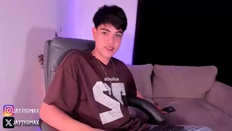 jaythomax online show from September 10, 2:32 am