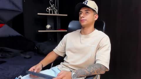 jaze_bradley online show from December 4, 11:39 am