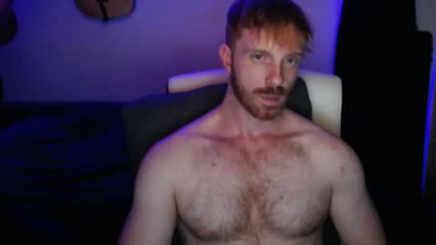 jb_cams online show from November 17, 10:35 pm