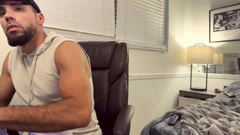 JcMax305 online show from October 13, 3:01 am