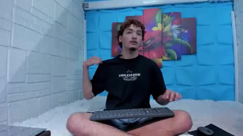 Juan Tompson online show from February 9, 7:07 pm