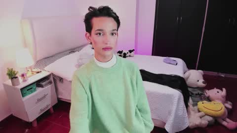  J E V D  online show from September 17, 4:02 am