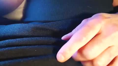 jeffersonel online show from December 22, 6:10 am