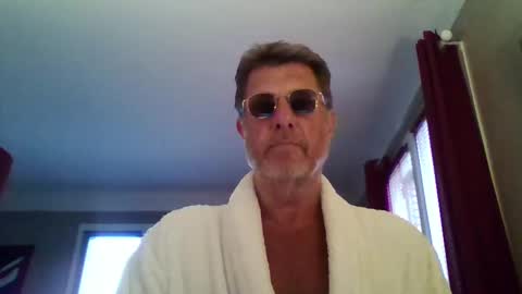 jerflor online show from April 12, 4:30 pm